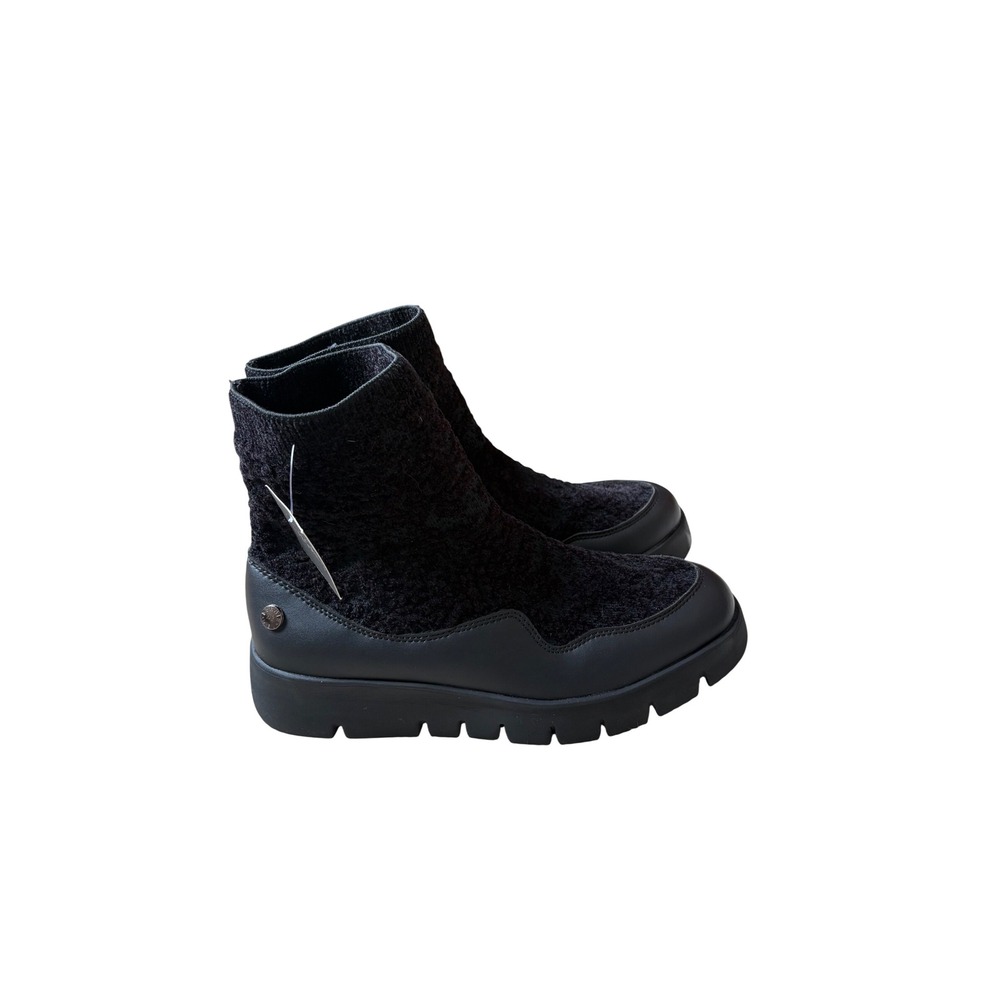 Bernie Mev New York Womens Black Vegan Knit Lug Sole Ankle Boots Booties New
